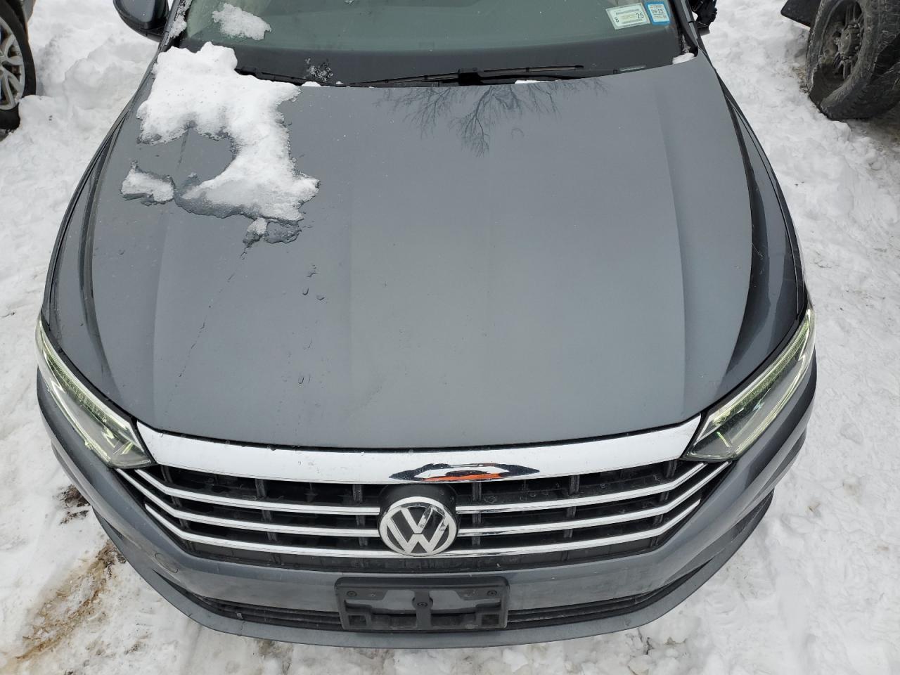 2019 Volkswagen Jetta - Image 11