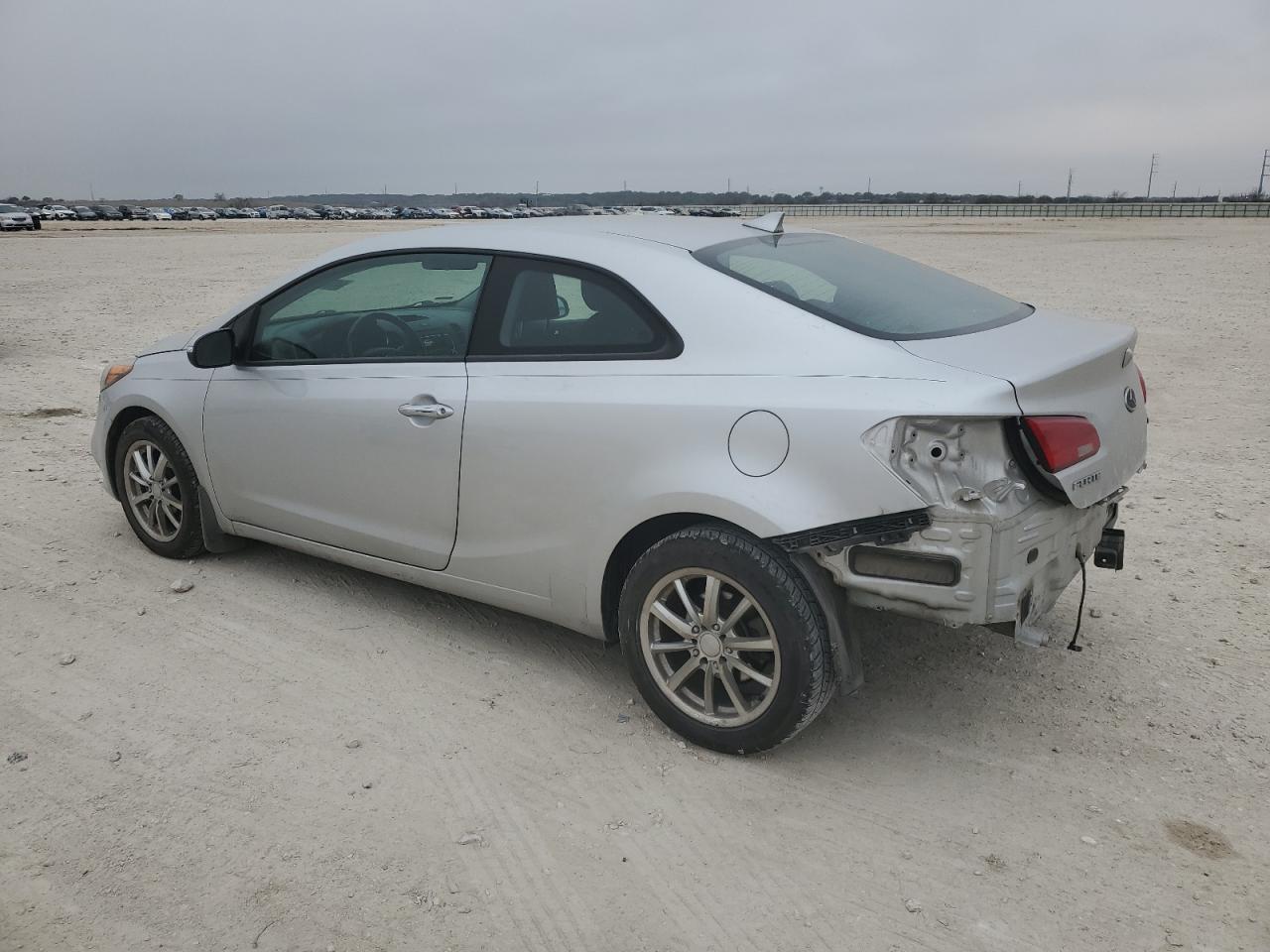 2014 Kia Forte - Image 2