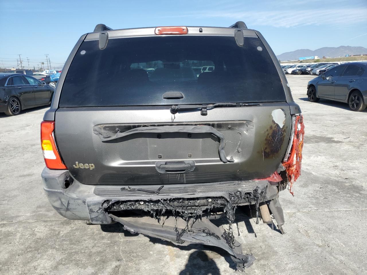 2004 Jeep Grand Cherokee - Image 6