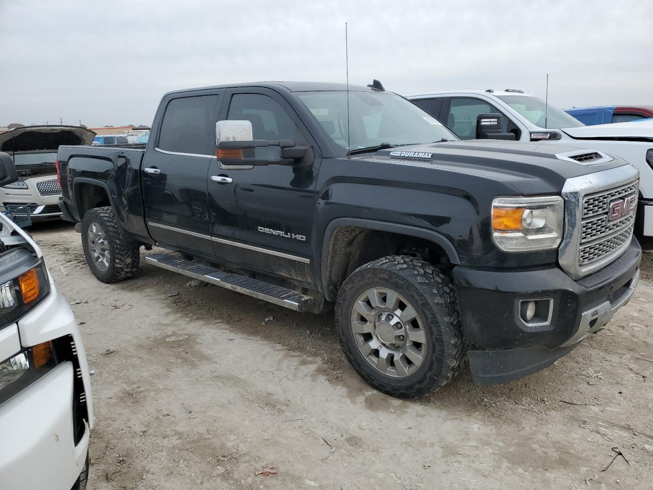 2019 GMC Sierra - Image 4
