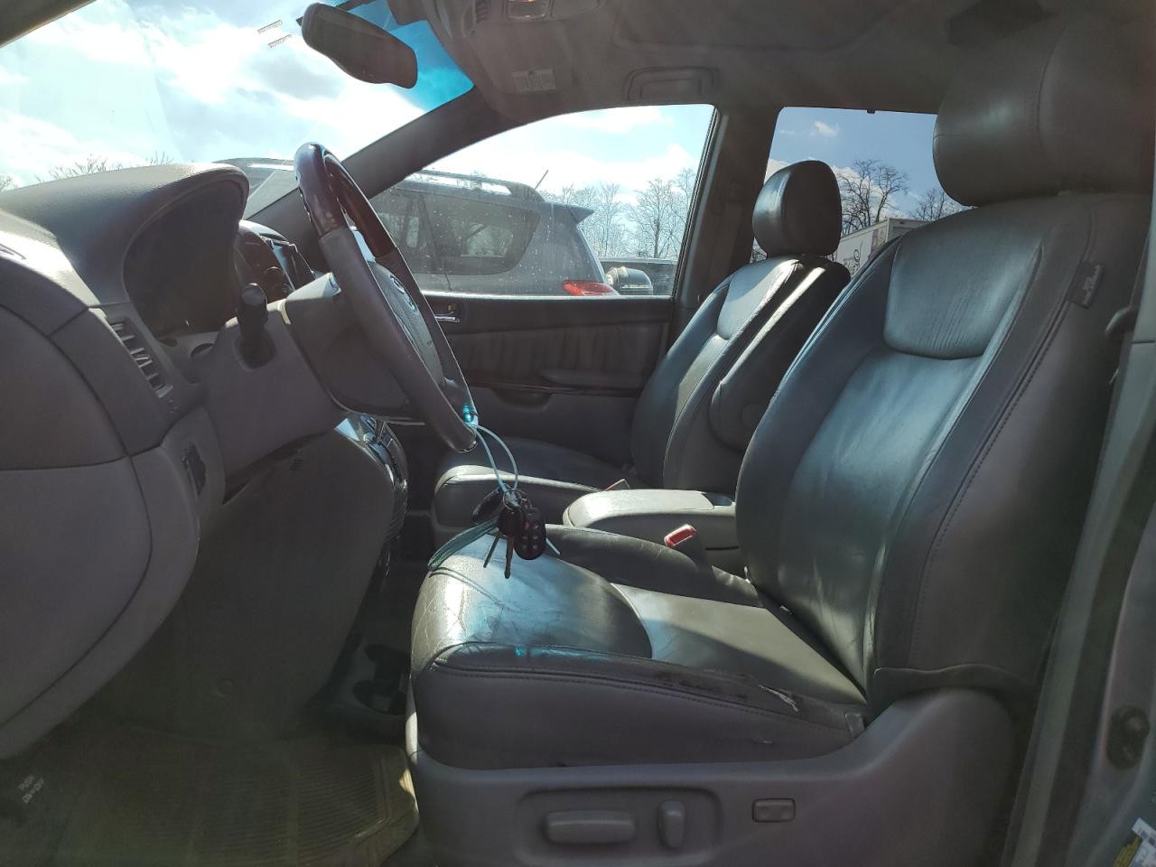 2005 Toyota Sienna - Image 7