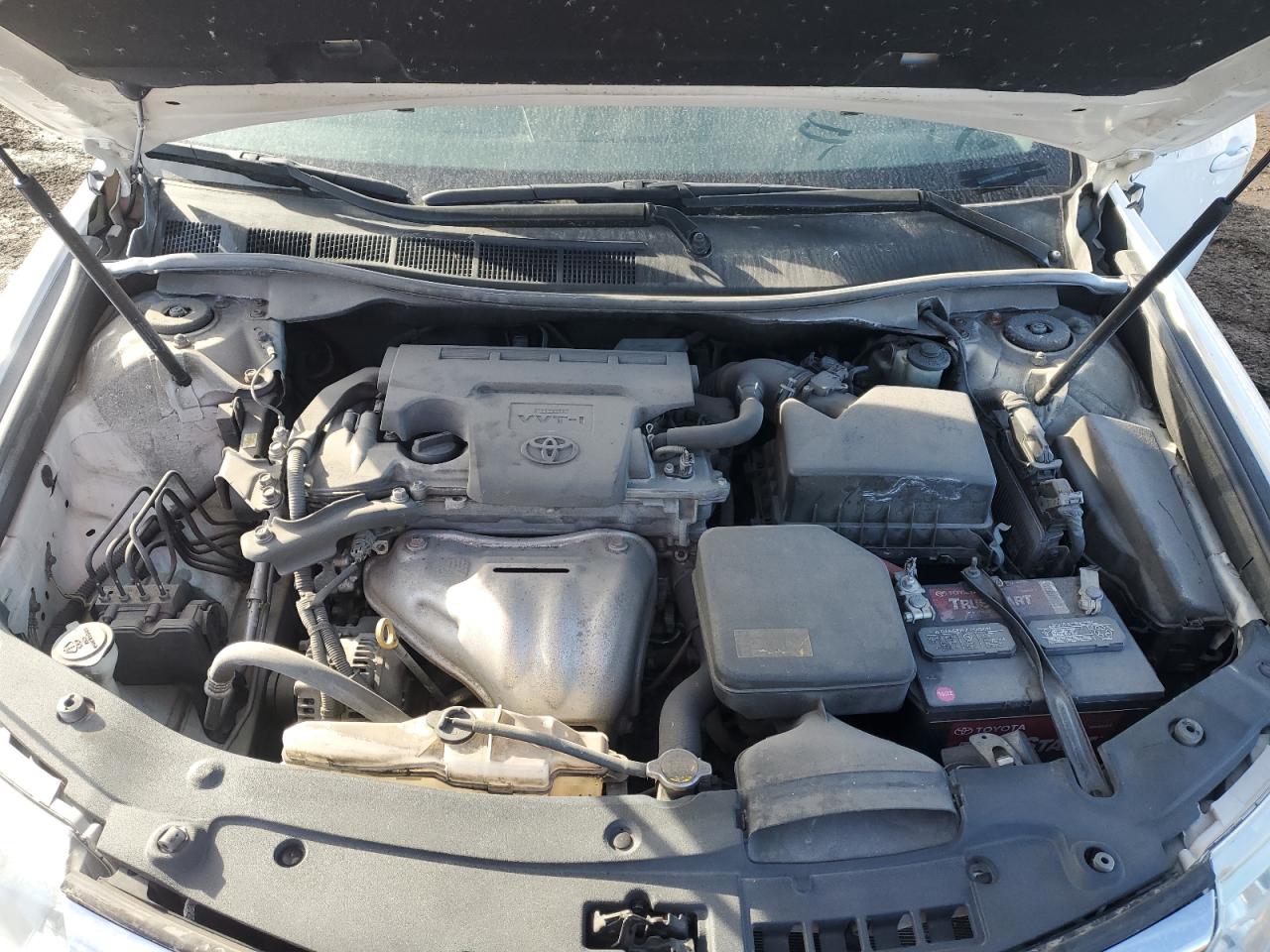 2014 Toyota Camry - Image 11