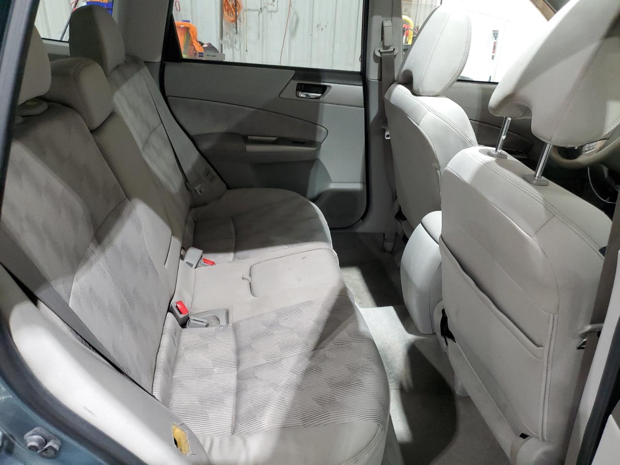 2010 Subaru Forester - Image 11
