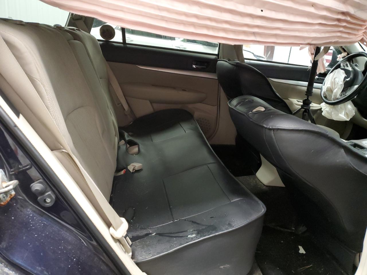 2014 Subaru Outback - Image 11