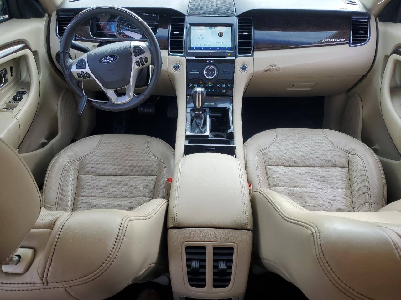 2018 Ford Taurus - Image 8