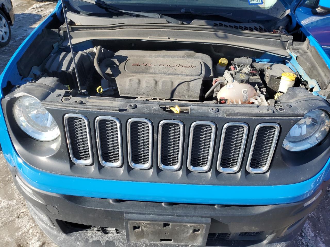 2015 Jeep Renegade - Image 12