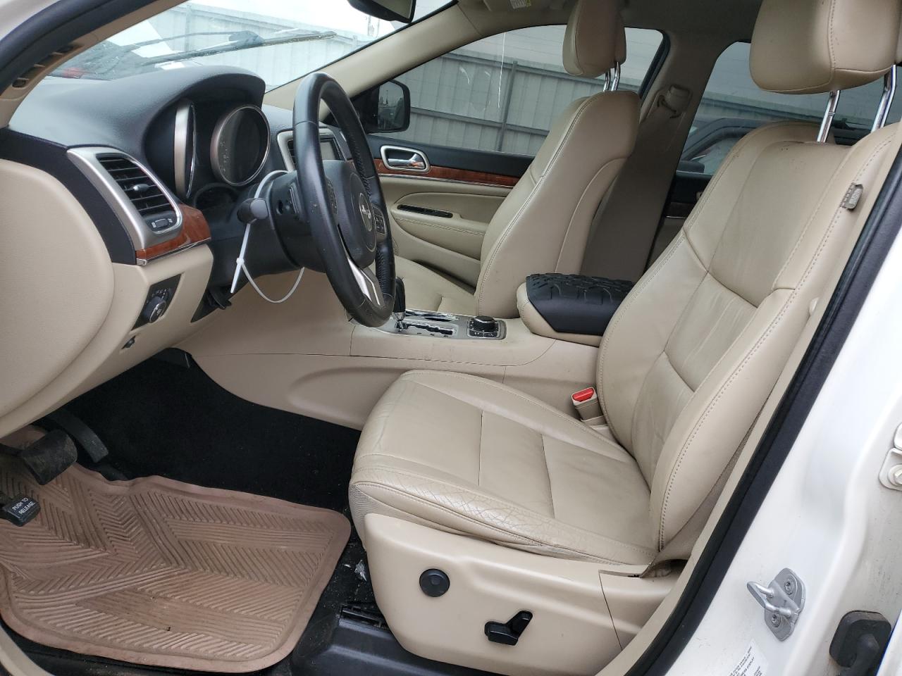 2011 Jeep Grand Cherokee - Image 7