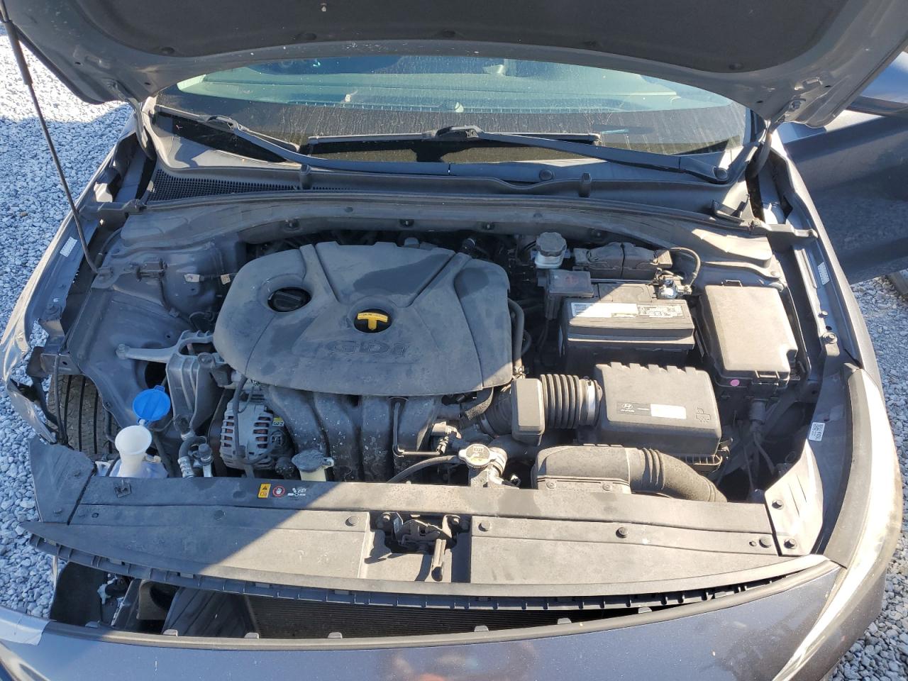 2018 Hyundai Elantra - Image 11