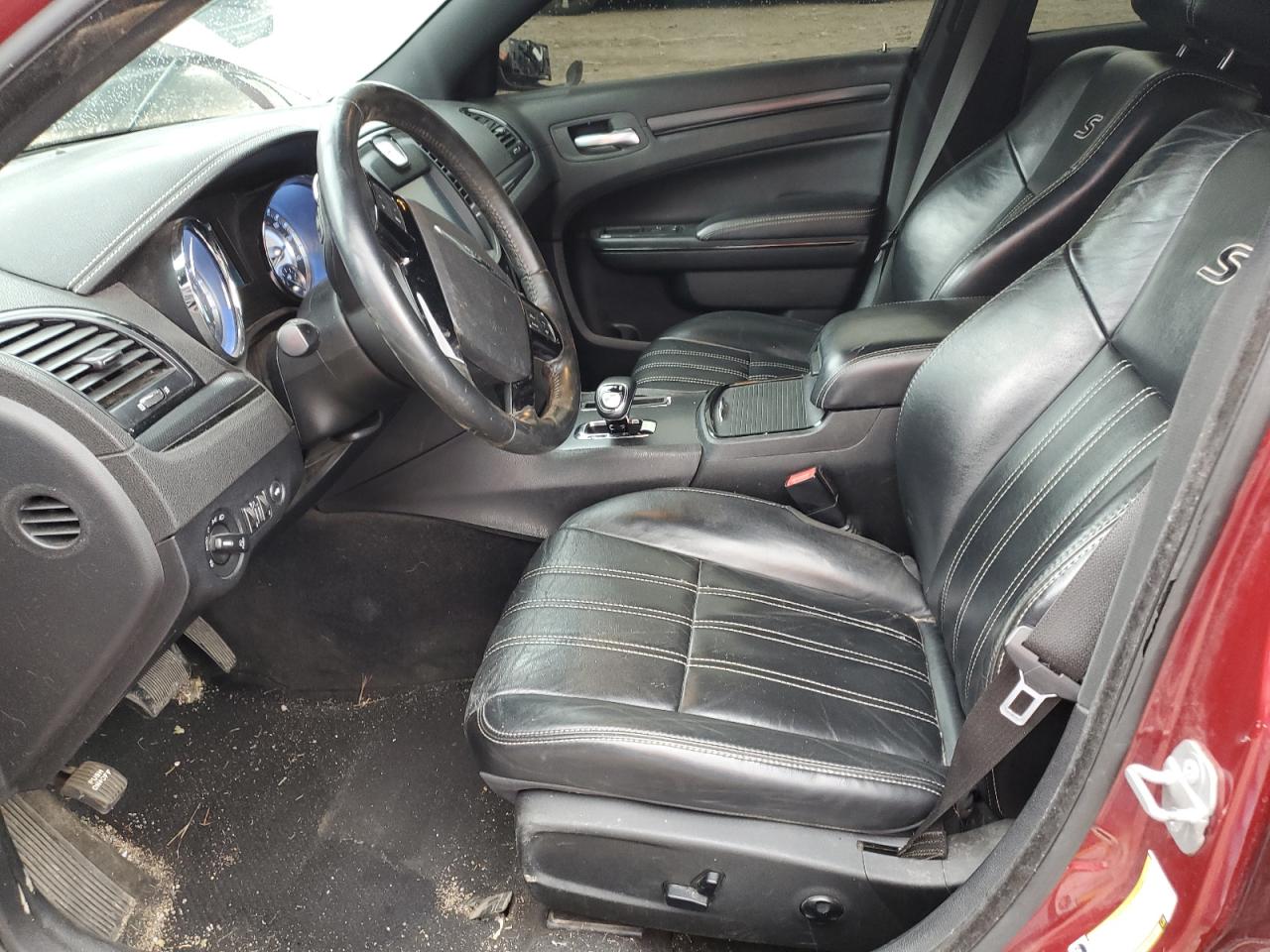 2014 Chrysler 300 - Image 7