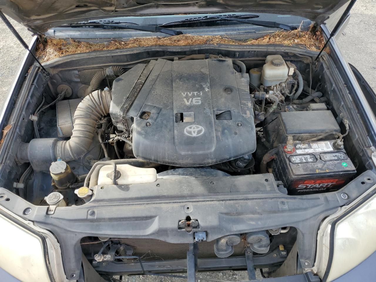2005 Toyota 4Runner - Image 11