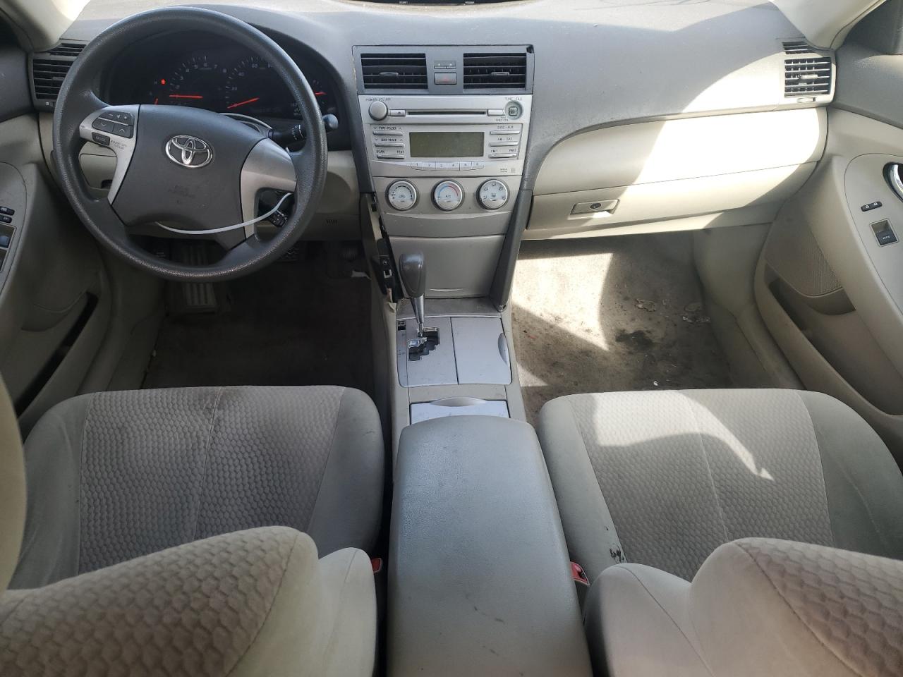 2010 Toyota Camry - Image 8