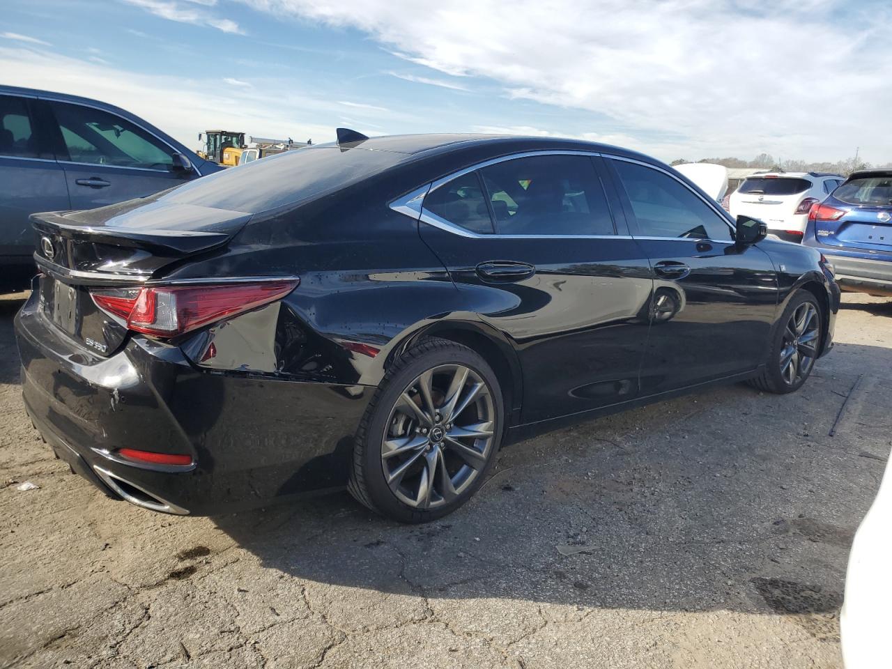 2019 Lexus ES - Image 3