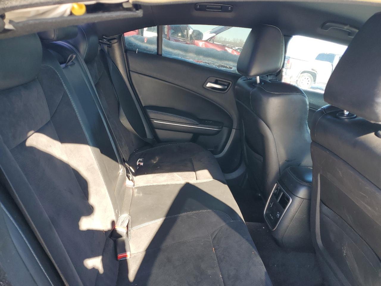 2018 Dodge Charger - Image 10