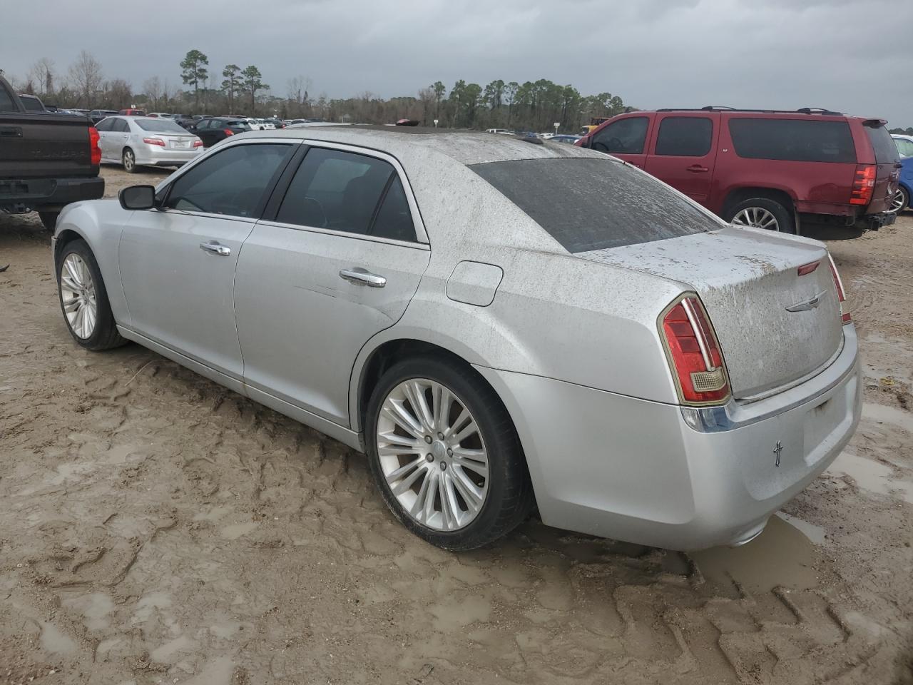 2011 Chrysler 300 - Image 2