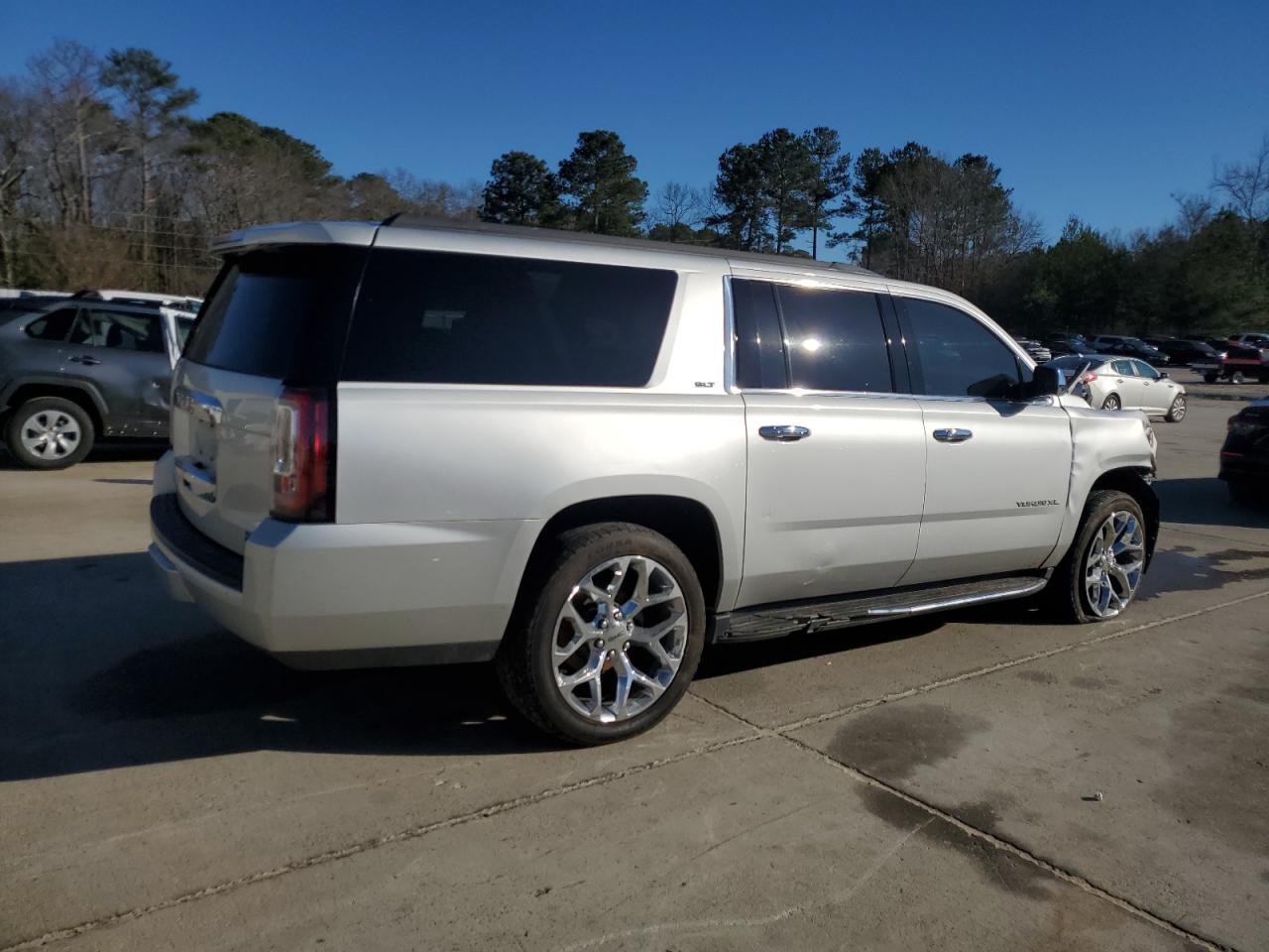2019 GMC Yukon - Image 3