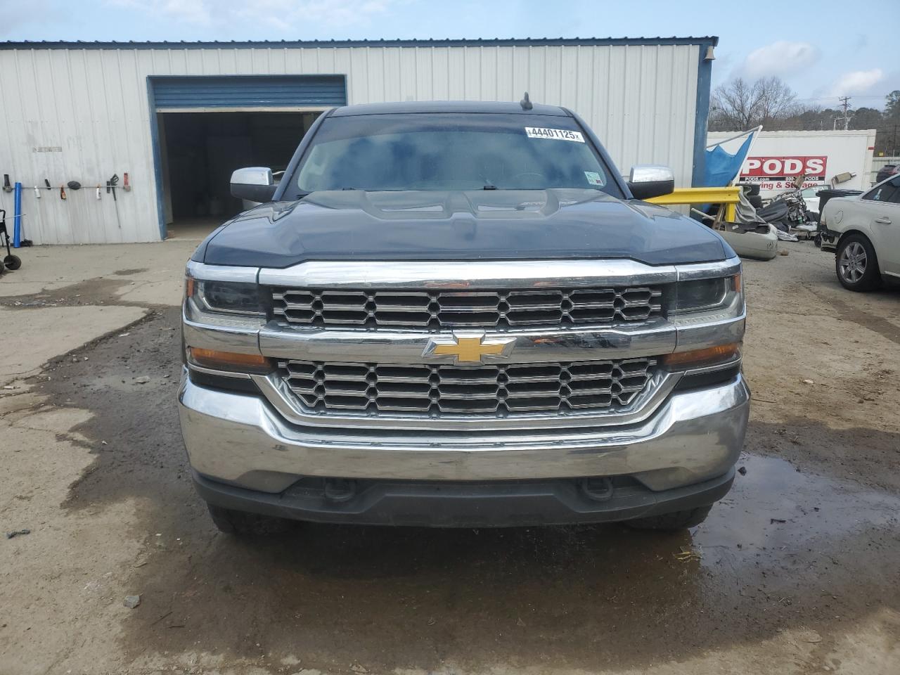 2017 Chevrolet Silverado - Image 5