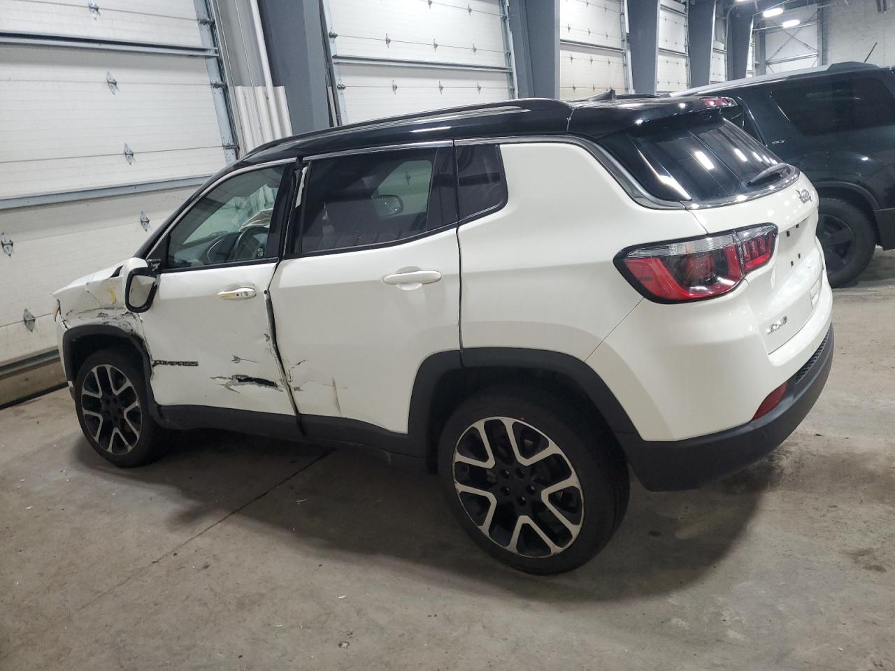 2018 Jeep Compass - Image 2