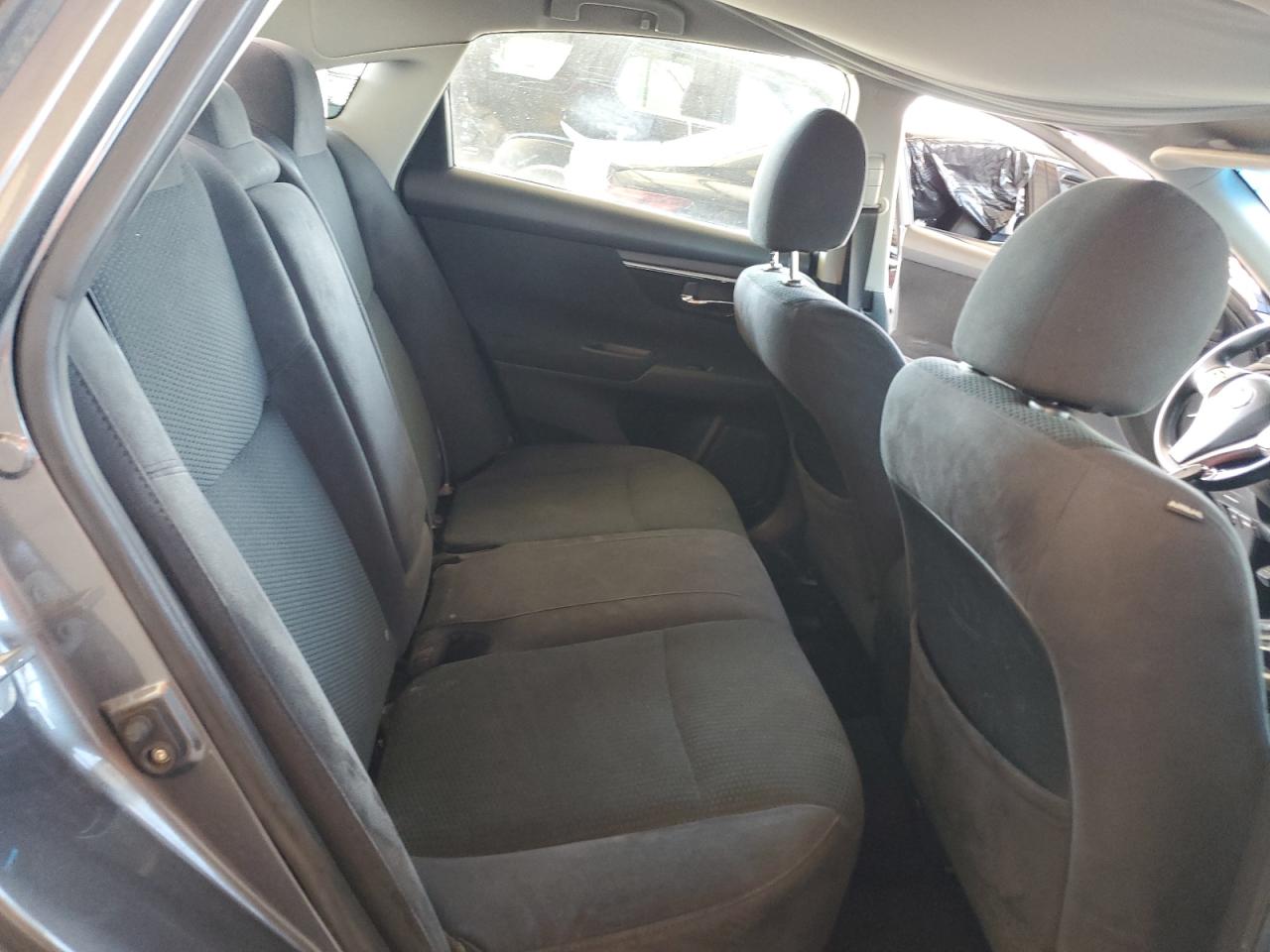 2014 Nissan Altima - Image 10