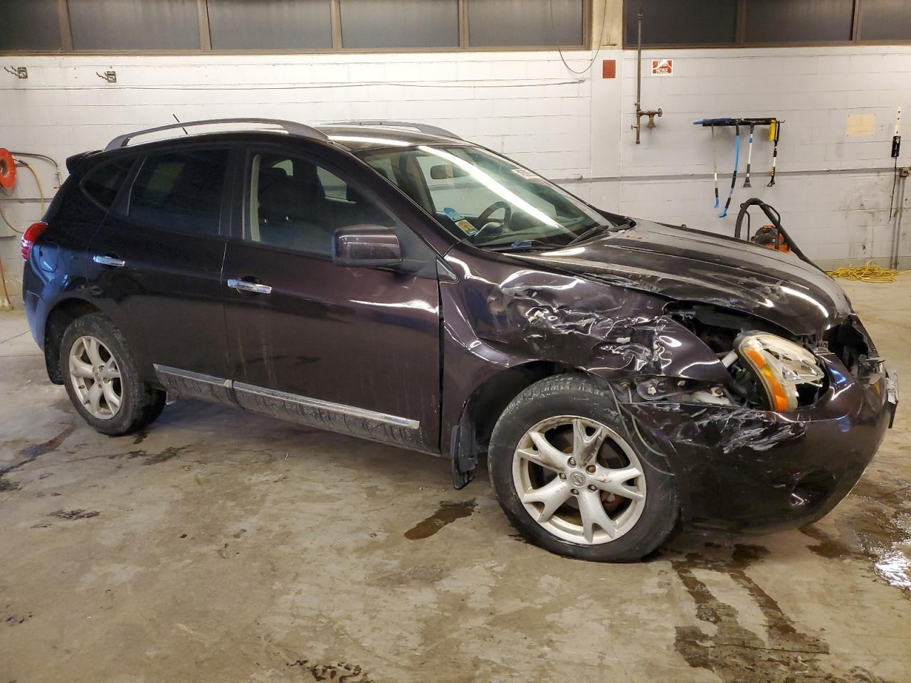 2011 Nissan Rogue - Image 4