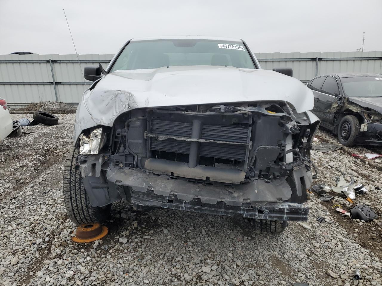 2016 RAM 1500 - Image 5