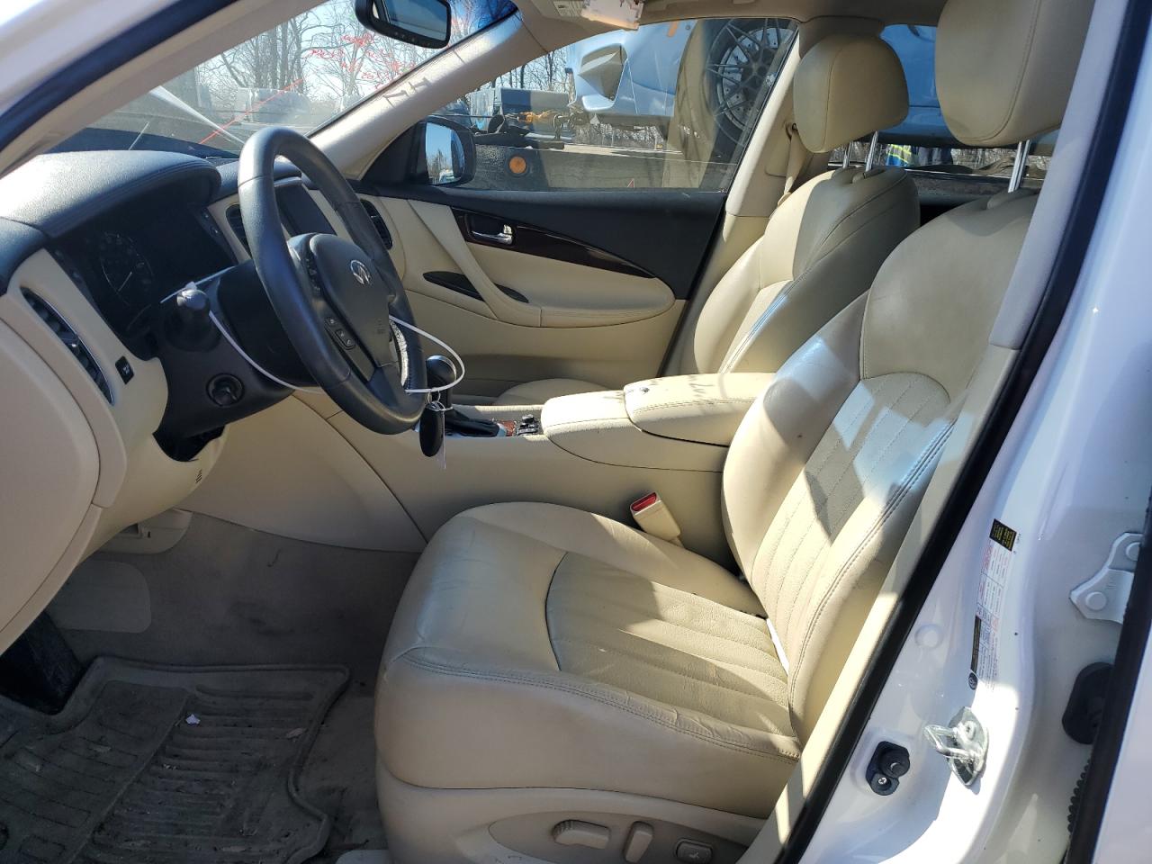 2016 Infiniti QX50 - Image 7