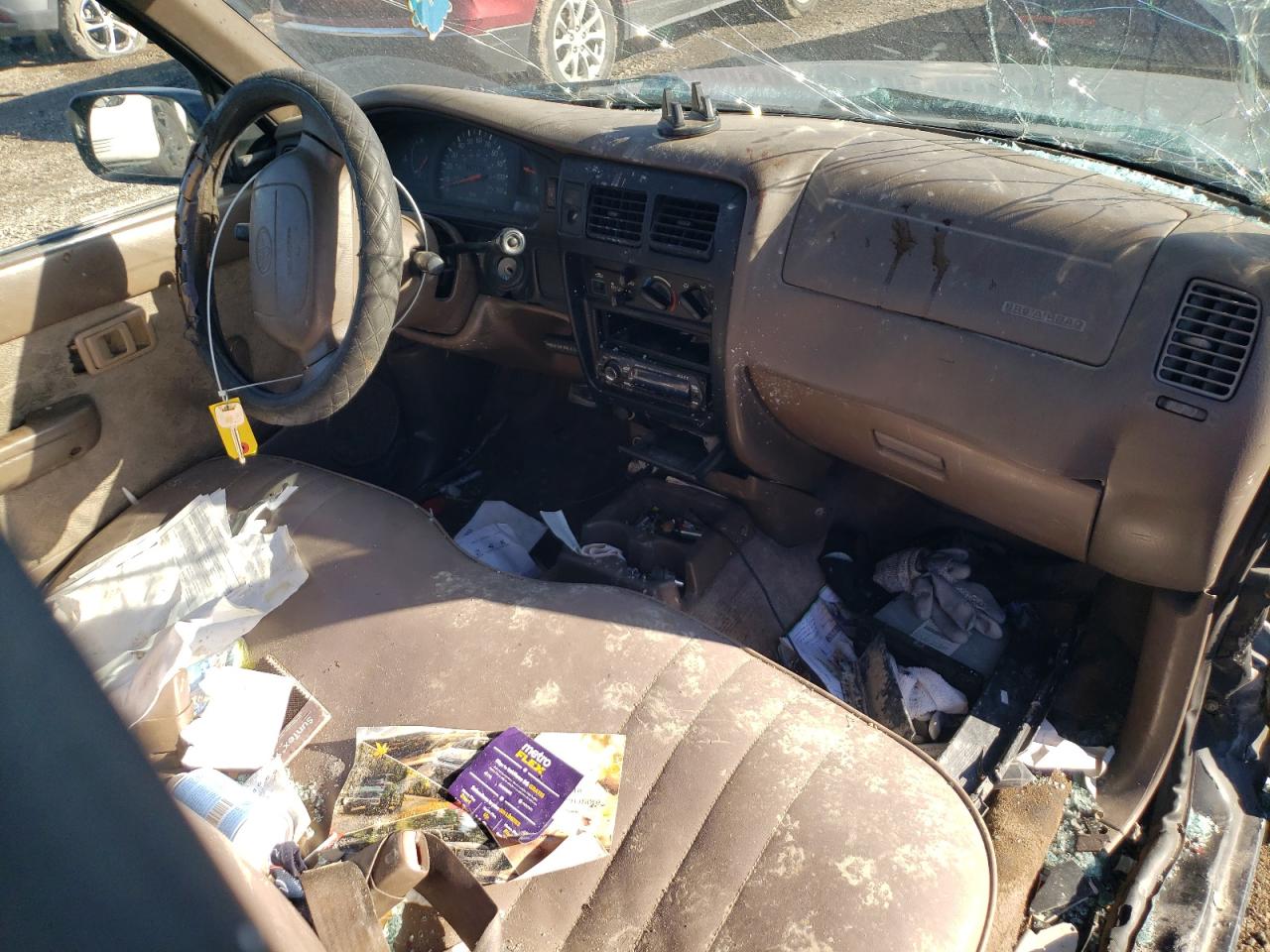 2000 Toyota Tacoma - Image 8