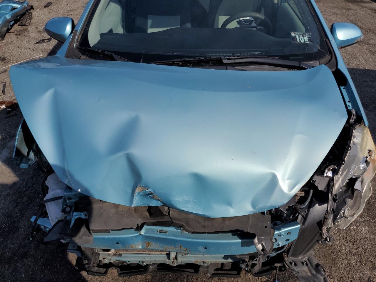 2013 Toyota Prius - Image 12