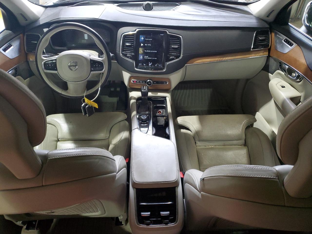 2016 Volvo XC90 - Image 8