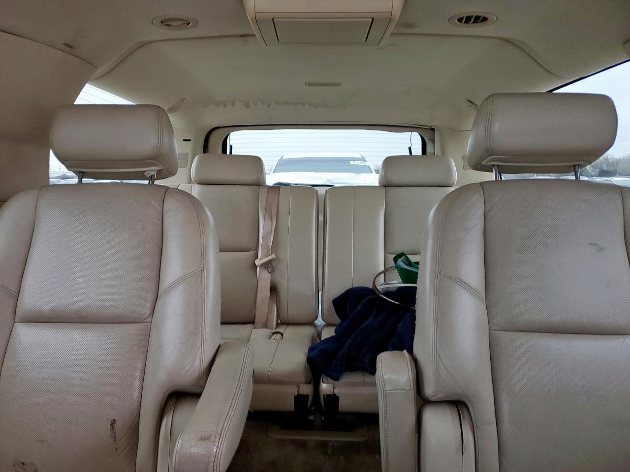 2008 Cadillac Escalade - Image 10