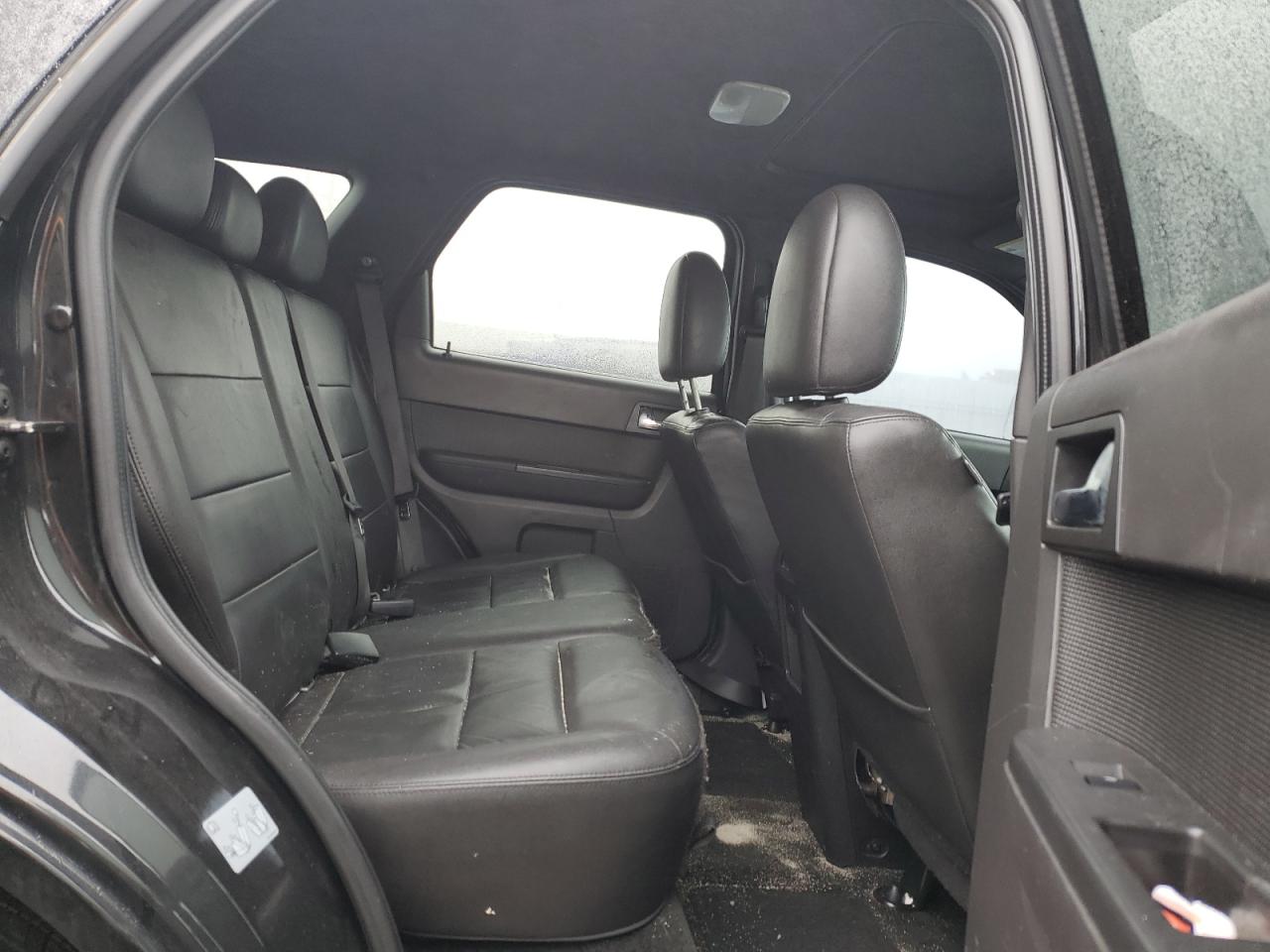 2011 Ford Escape - Image 11