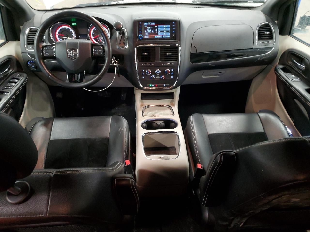 2017 Dodge Caravan - Image 8