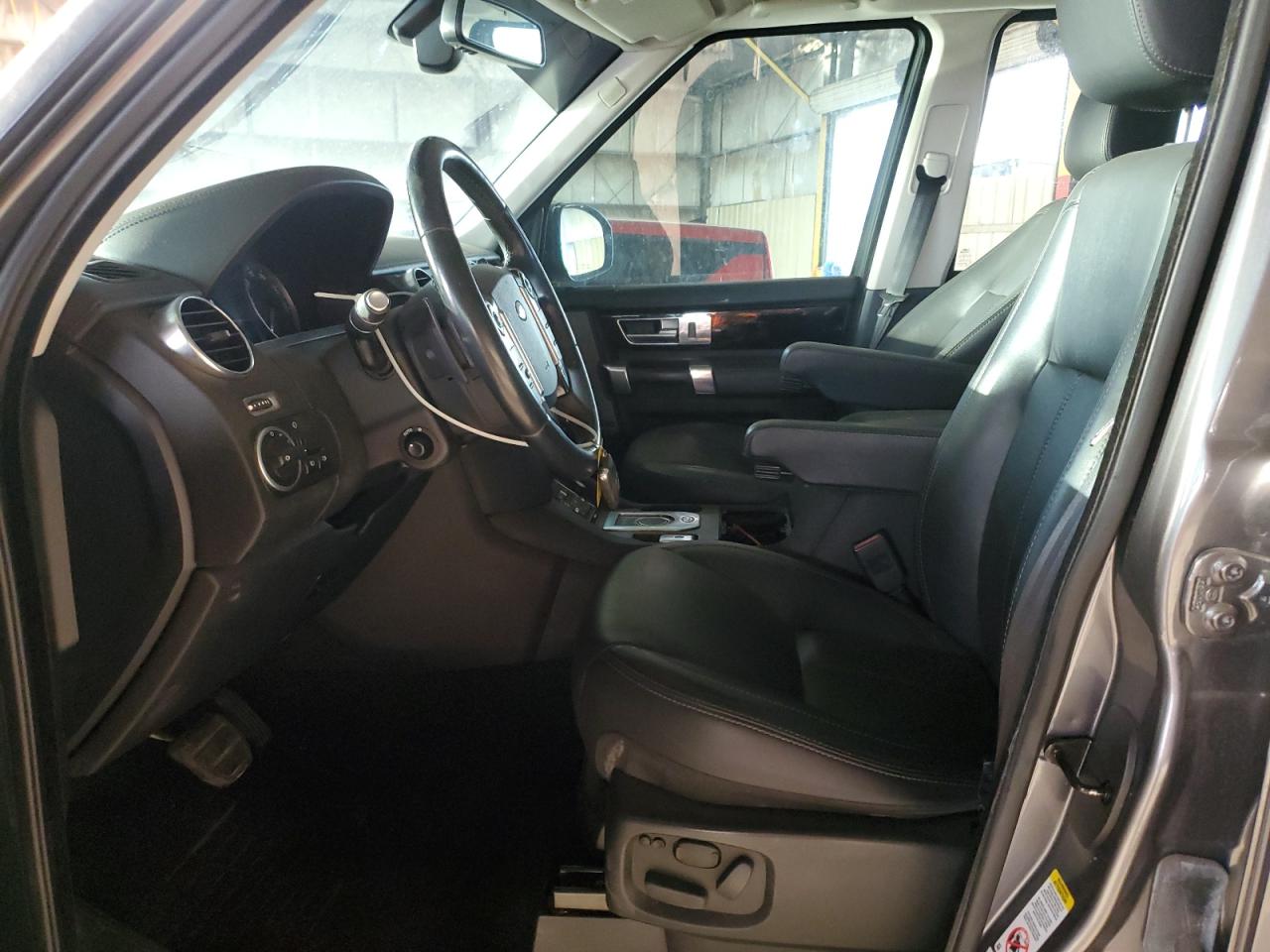 2014 Land Rover LR4 - Image 7