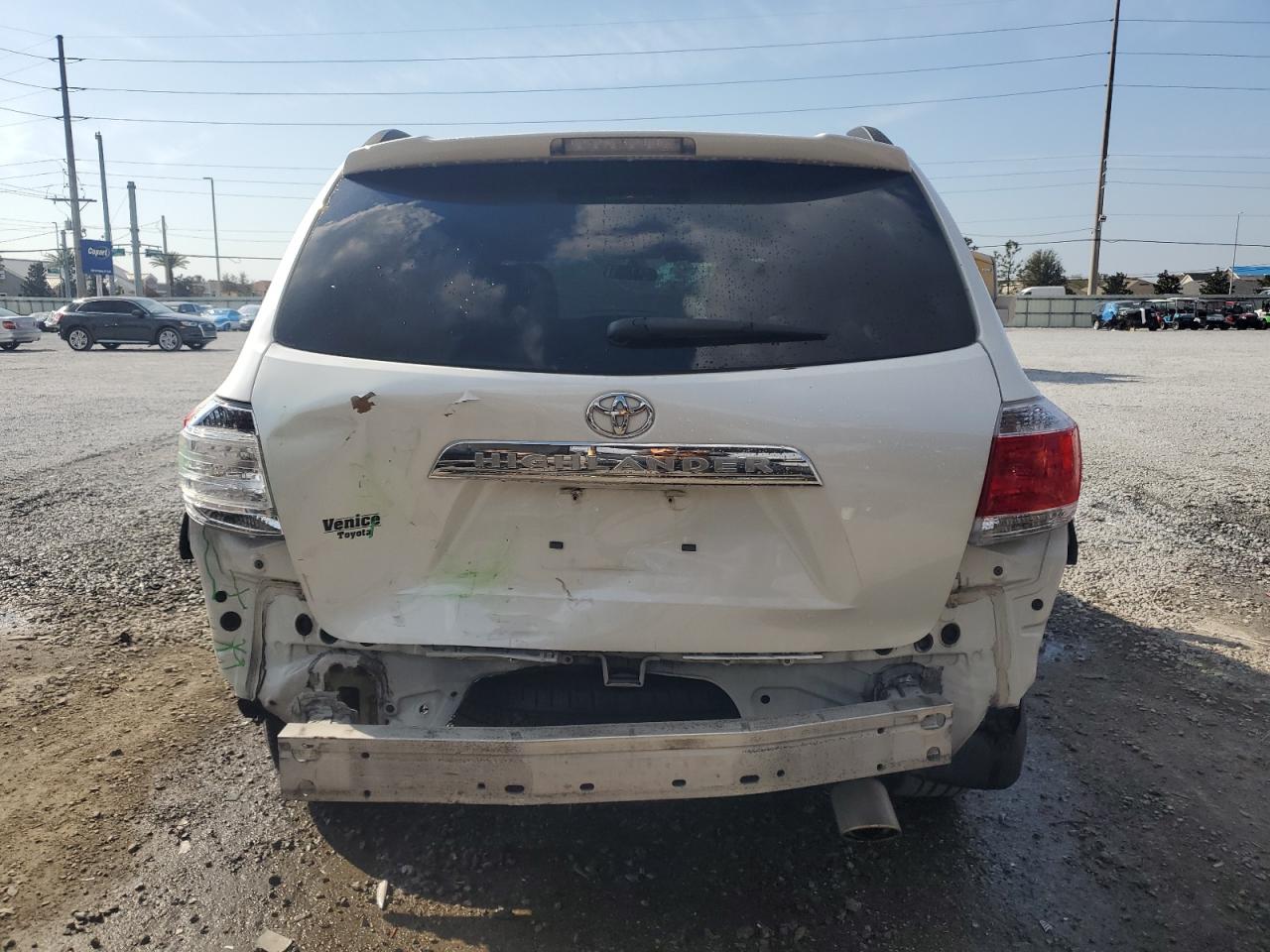 2013 Toyota Highlander - Image 6