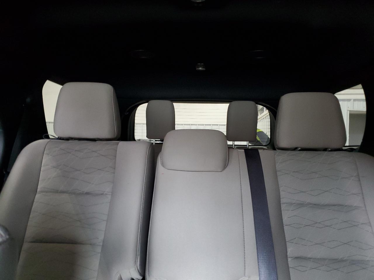 2015 Ford Explorer - Image 10