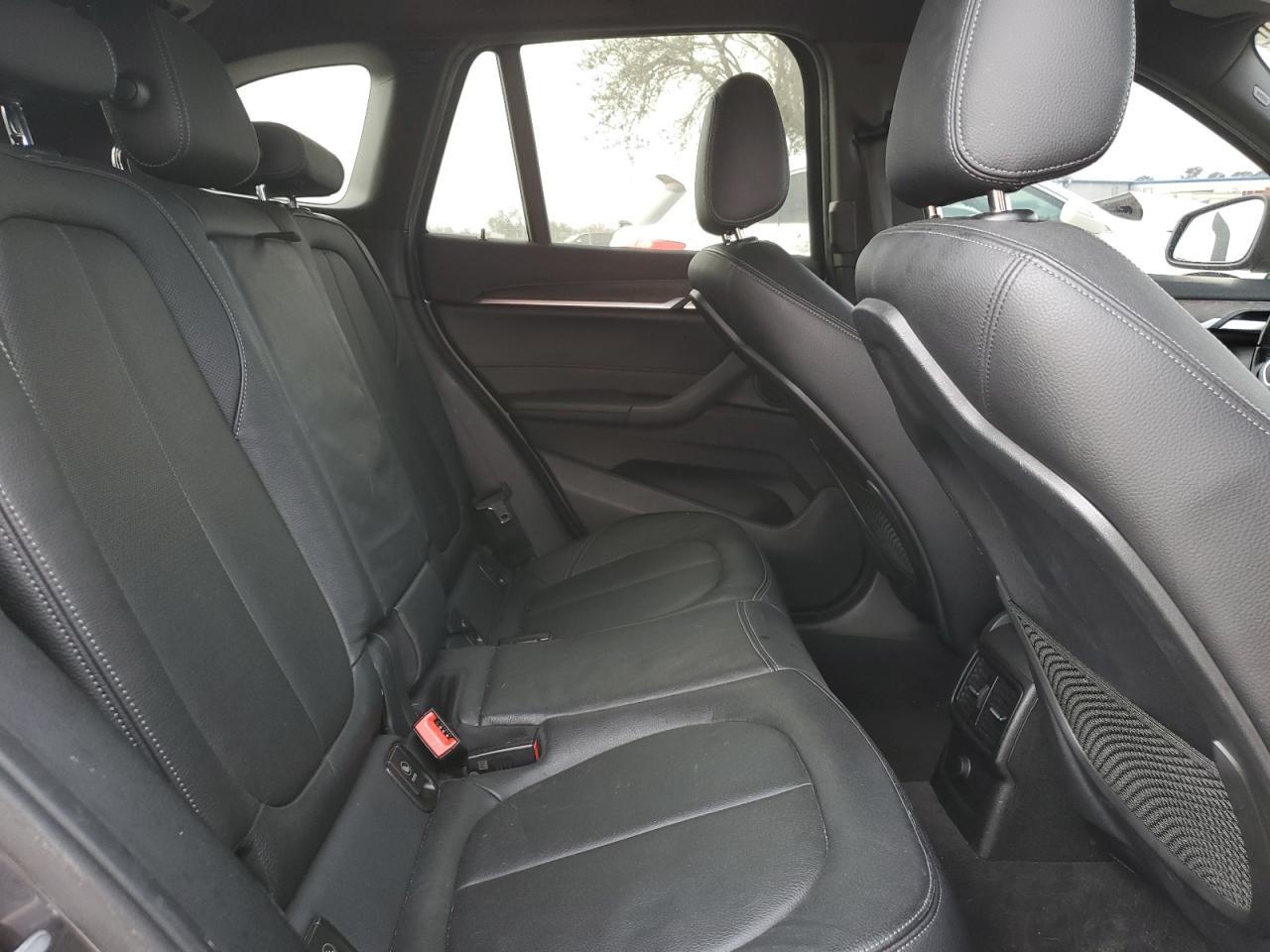 2017 BMW X1 - Image 11