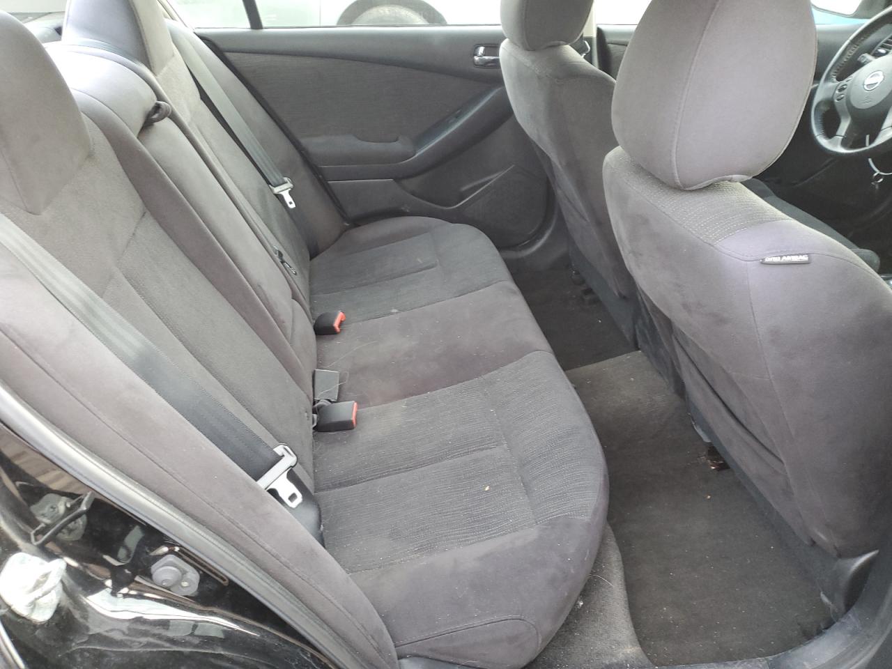 2011 Nissan Altima - Image 10