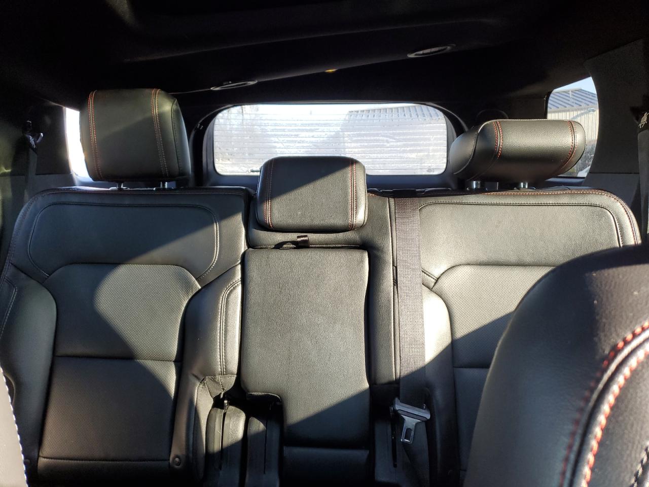 2017 Ford Explorer - Image 10