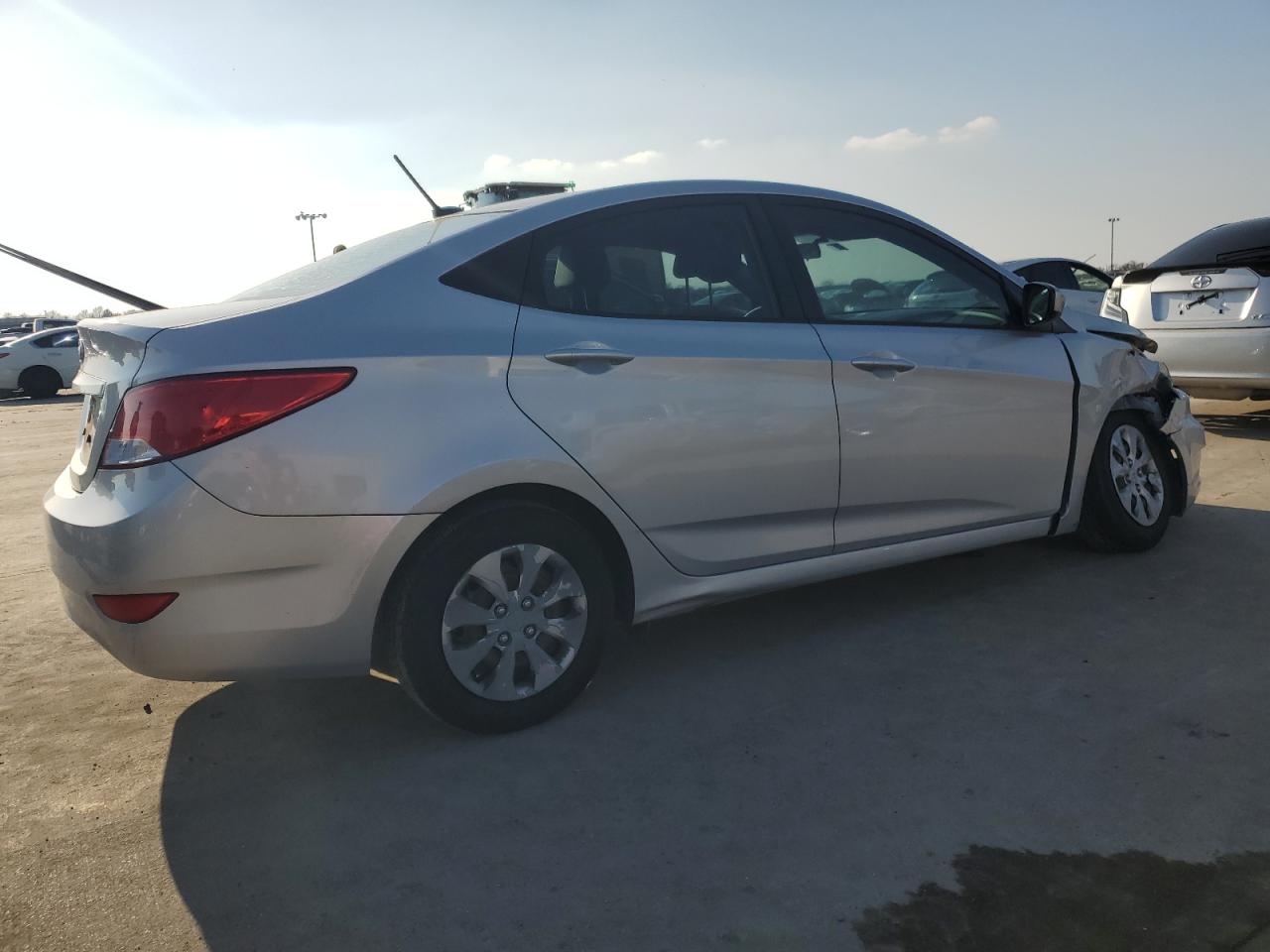 2016 Hyundai Accent - Image 3