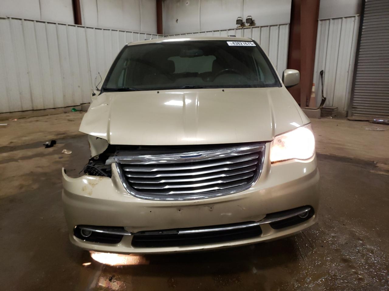 2011 Chrysler Town & Country - Image 5