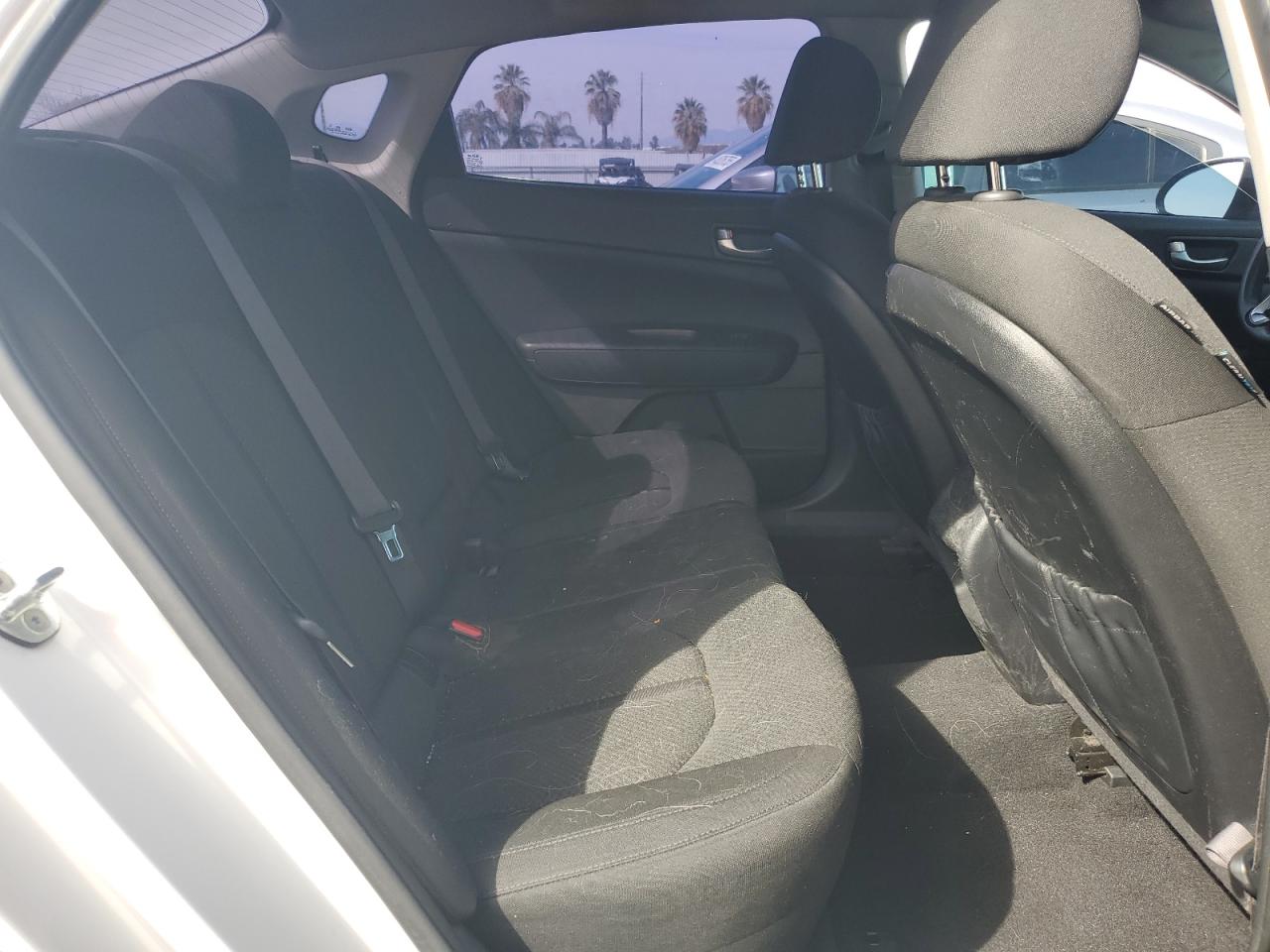 2016 Kia Optima - Image 10