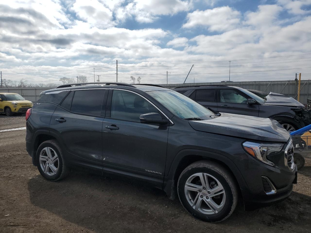 2018 GMC Terrain - Image 4
