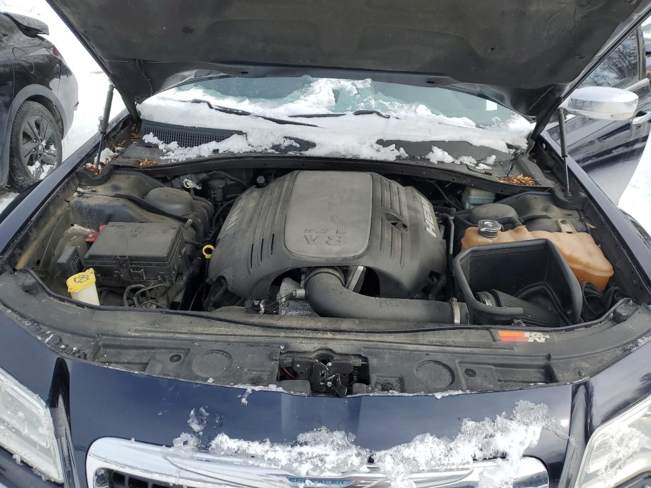 2012 Chrysler 300 - Image 11