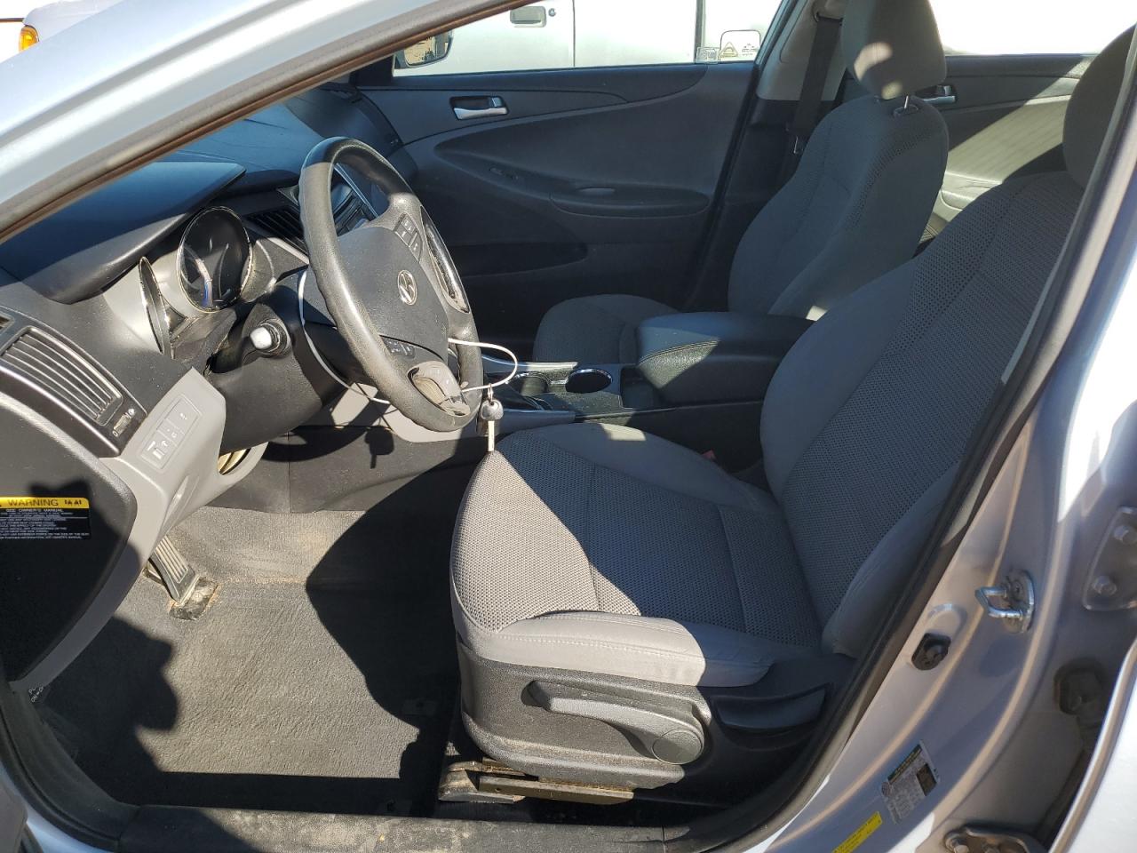 2013 Hyundai Sonata - Image 7