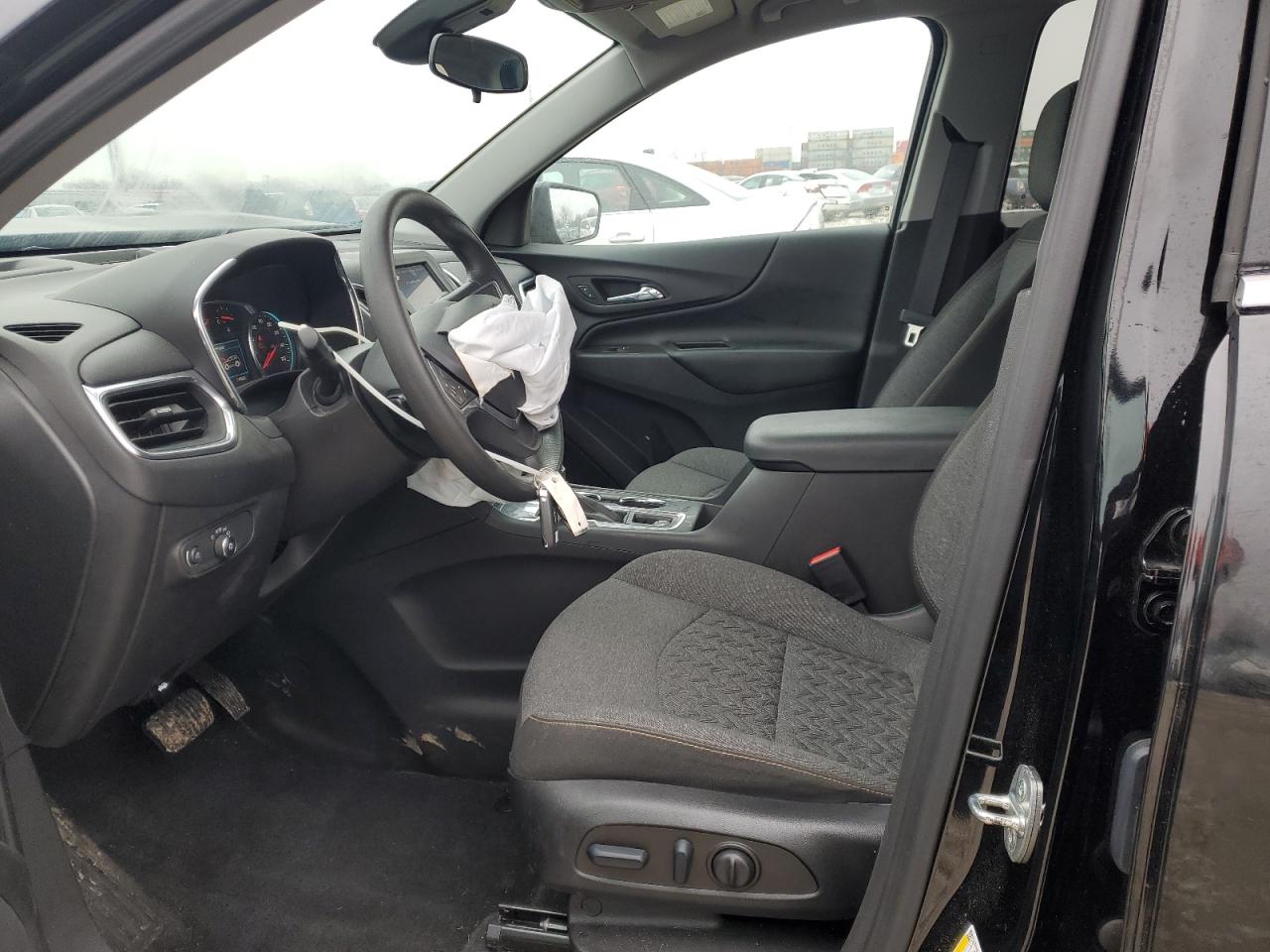 2022 Chevrolet Equinox - Image 7