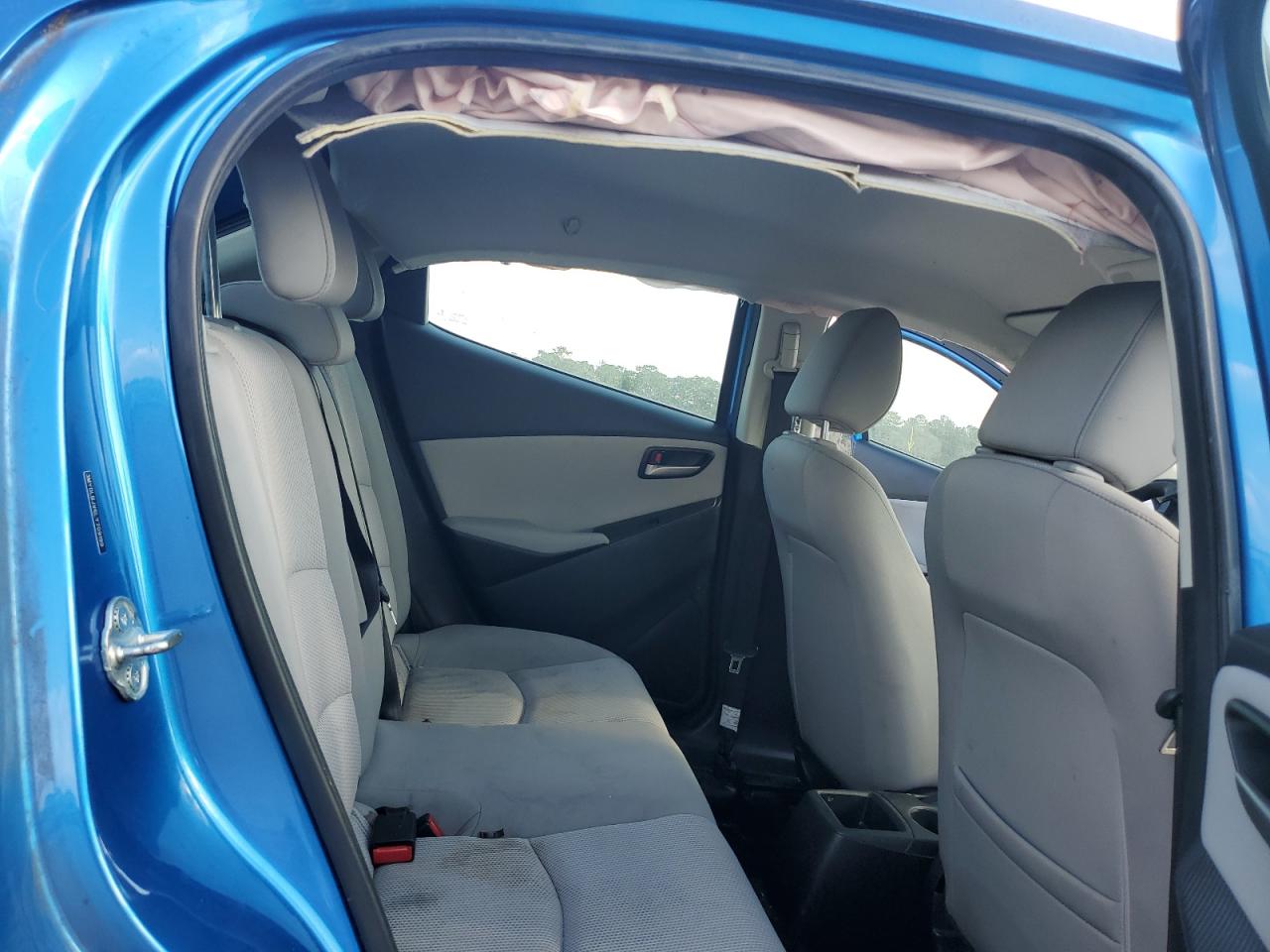 2020 Toyota Yaris - Image 10