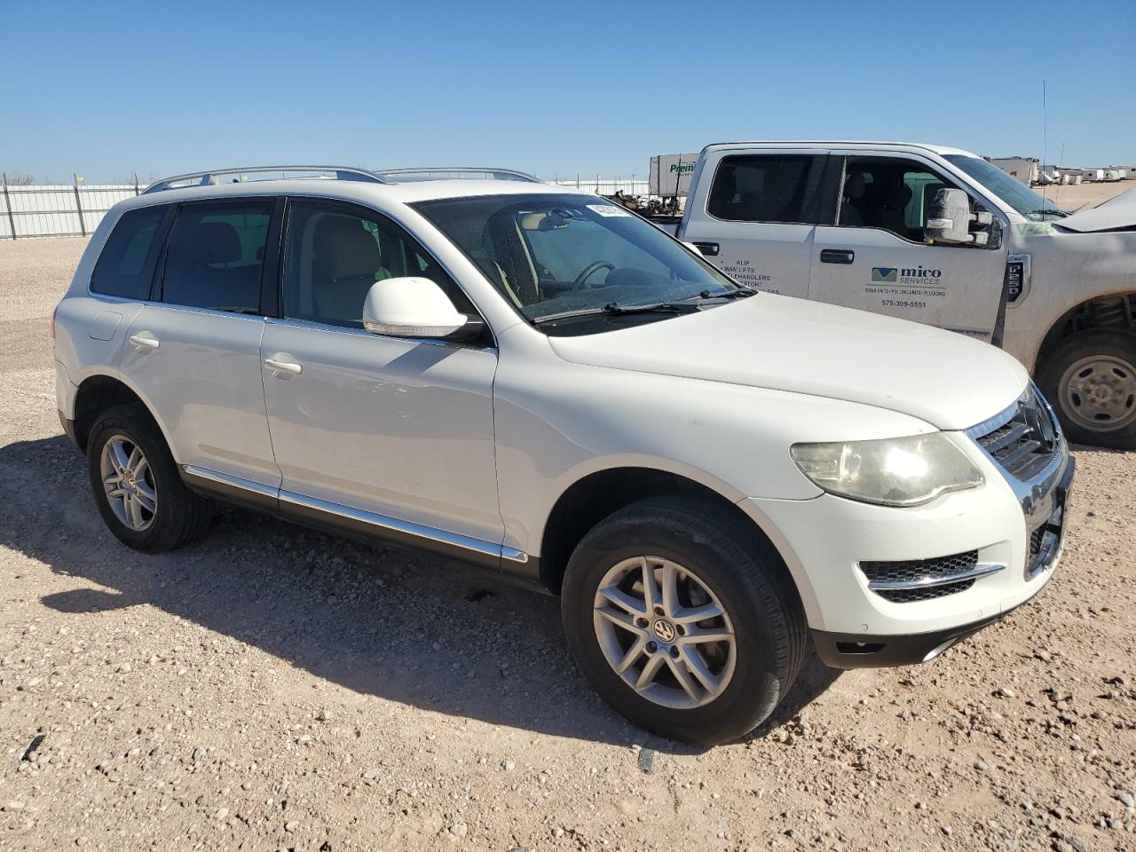 2008 Volkswagen Touareg - Image 4