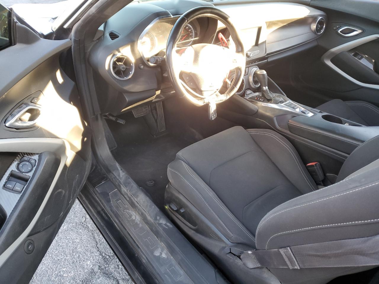 2017 Chevrolet Camaro - Image 8