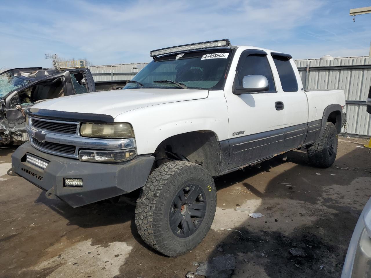 2000 Chevrolet Silverado K1500 for Sale in Kansas City, KS - Undercarriage