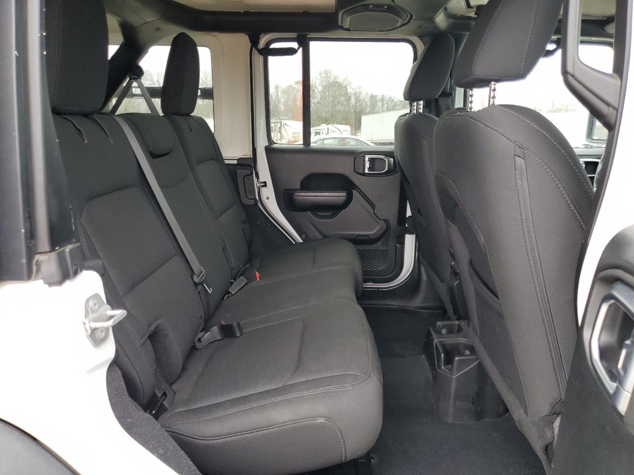 2018 Jeep Wrangler - Image 10