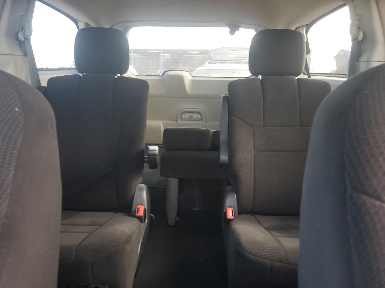 2012 Dodge Caravan - Image 7